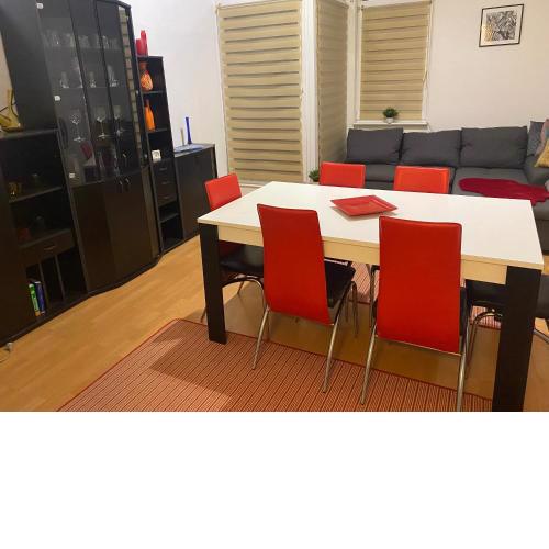 Apartment 3 Zimmer Masionette Opel City Rüsselheim, near Frankfurt Airport, Wiesbaden, Mainz, Frankfurt for Business and Family
