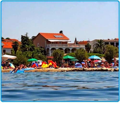Apartment 3545-3 for 2 + 2 pers. in Biograd na Moru