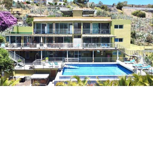 Apartment 5, FreeWifi, shared pool y BBQ, terrace and garden