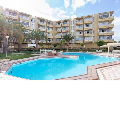Apartment 5 min from JUMBO with 2BD balcony POOL
