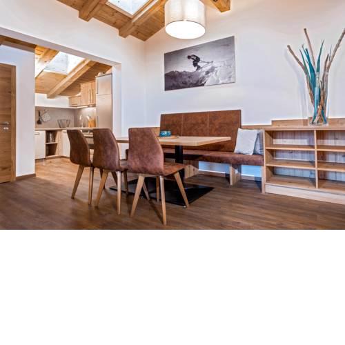 Apartment 5 Peaks