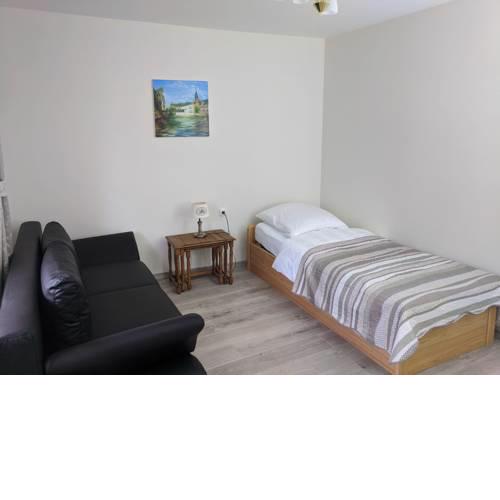 Apartment Annabelle with 2 bedrooms Trade Fair 25 min.by walk
