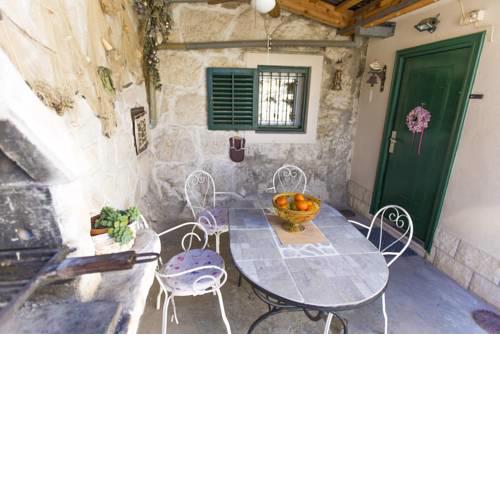 Apartment Antica with yard & BBQ