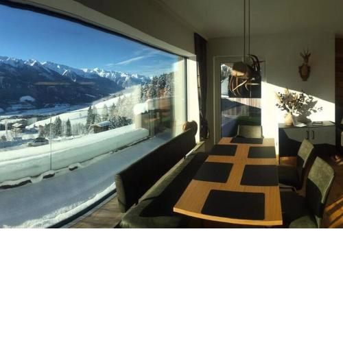 Apartment at 1,200m with a breathtaking view near the ski lift