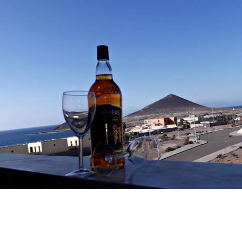 Apartment Barraquito, balcony with sea view, close to the beach, wifi, ideal for surfers