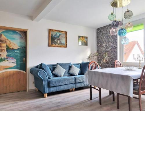 Apartment Bayreuth, 3 Zimmer Ferienwohnung im Haus mit Kunst, WLAN, Küche, Parkplatz