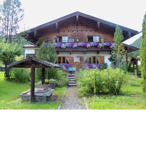 Cozy Apartmentnear Ski Area in Weissbach