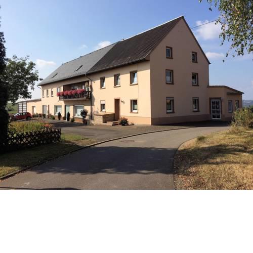 Spacious Apartment in Rodershausen with Barbecue