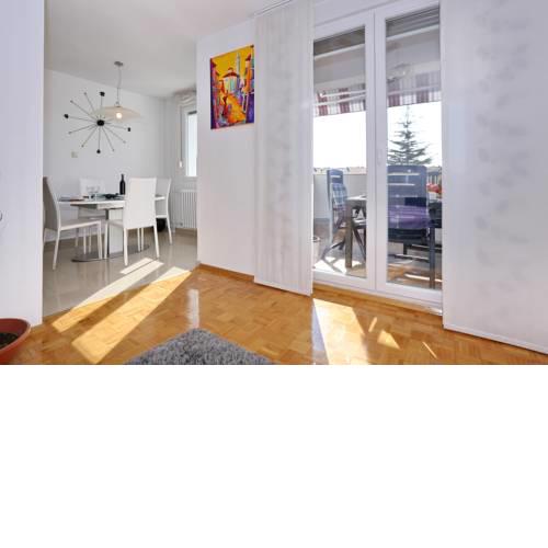 Apartment By The Center