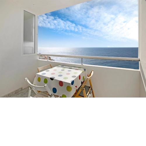 Apartment by the sea