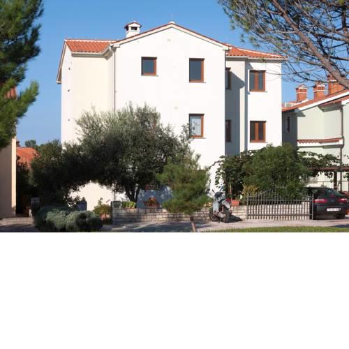 Apartment Complex Beakovic with Sea view