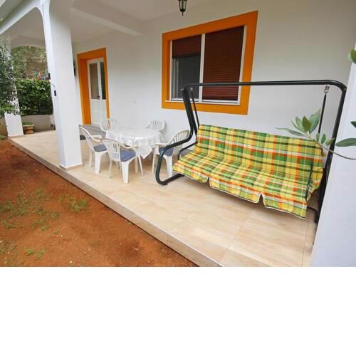 Apartment Danica Diklo / very close to the beach