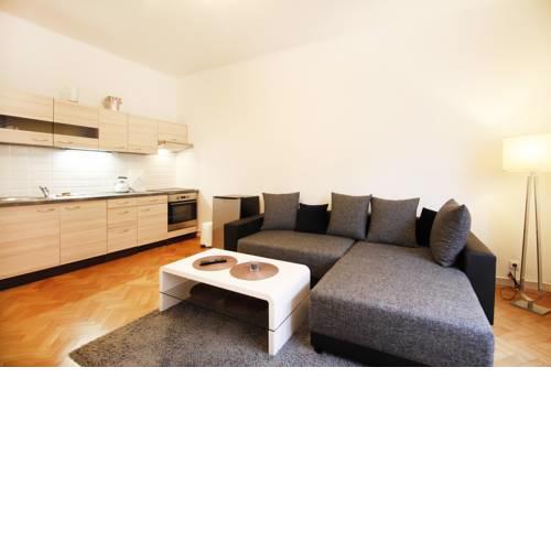 Apartment Deluxe - Narodni obrany 13