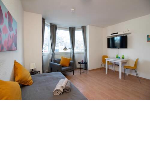 Apartment Düsseldorf Wersten Nähe Uni & Uniklinik, komplett neue Möbel und Bad