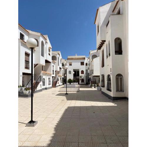 Apartment El Paraiso, 3 Bed 2 bath, 300M from the Beach