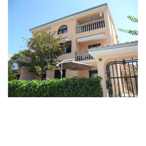 Apartment Elma 21 pax groundfloor