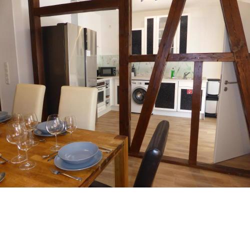 Apartment Ferienwohnung Martin Luther, 3 Schlafzimmer, free WiFi, Nähe Zentrum, klimatisiert, hell, offen, sehr schön,