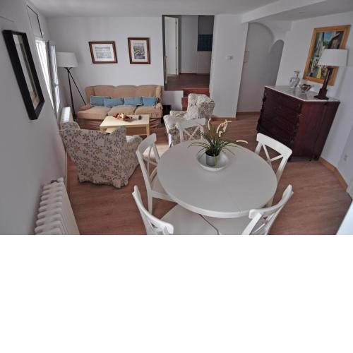 Apartment for 6 people 1 min walking to the beach