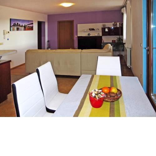 Apartment Haus Anelis (PUL153)