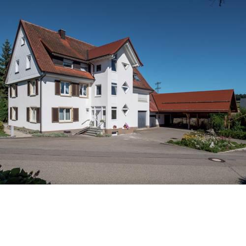 Cozy Apartment in Schwenningen with Garden