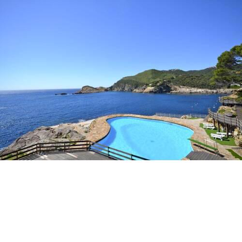 Apartment in Begur Sleeps 3 5
