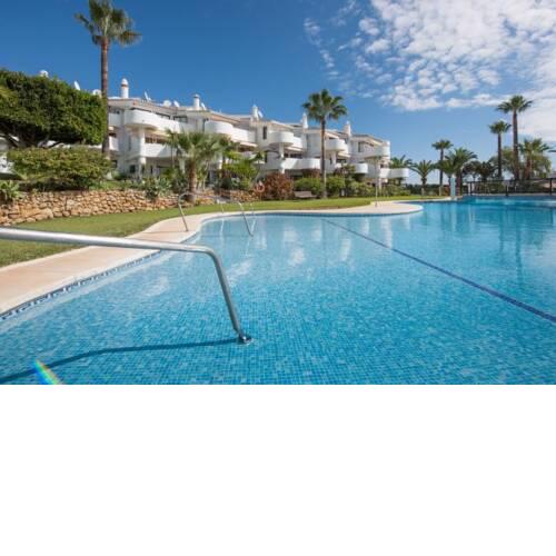 Apartment in Cabopino Sleeps 4 with Pool Air Con and WiFi