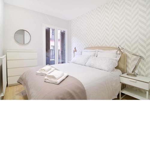 Apartment in Cava Baja Centre Madrid by Batuecas