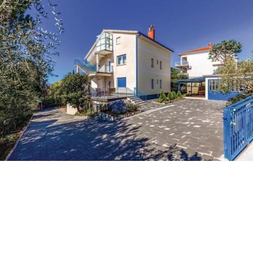 Apartment in Crikvenica 38032