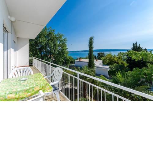 Apartment in Crikvenica 5215