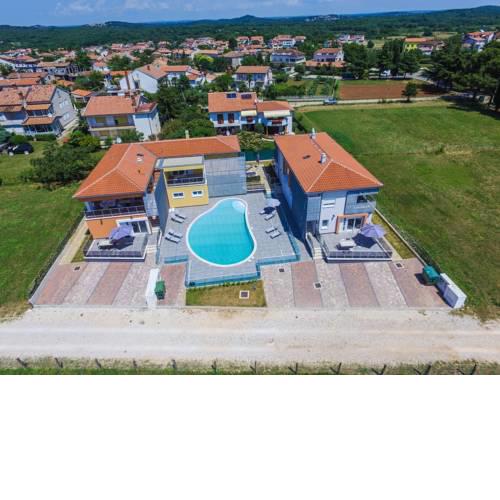 Apartment in Funtana with Two-Bedrooms 2