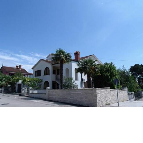 Apartment in Novigrad with balcony, air conditioning, WiFi, washing machine (4926-1)