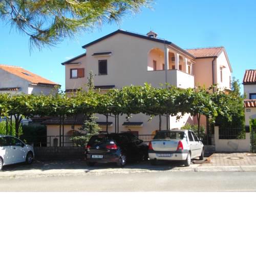 Apartment in Porec with Balcony, Air conditioning, Wi-Fi (3794-5)