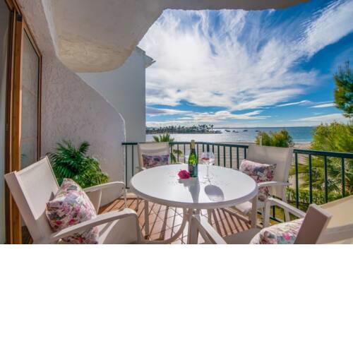 Apartment in Port d'Alcudia Sleeps 4 includes Swimming pool Air Con and WiFi 3