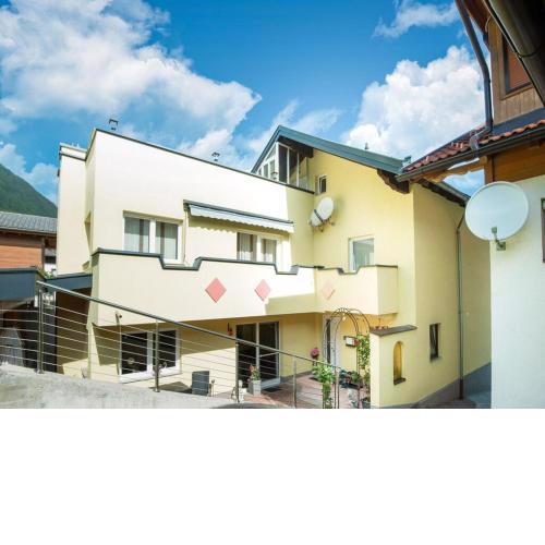 Apartment in Sautens with a roof terrace and barbecue