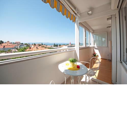 Apartment in Split/Split Riviera 7303