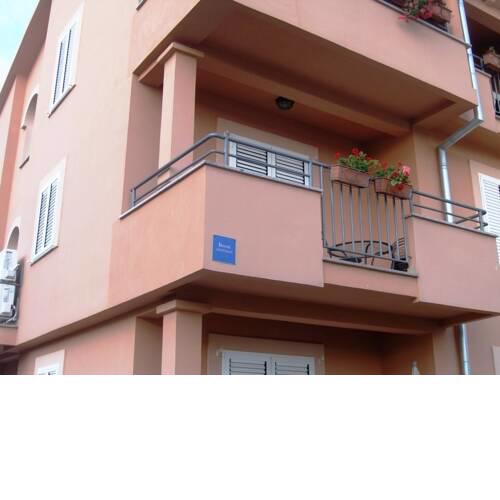 Apartment in Sukošan with balcony, air conditioning, WiFi (4941-3)
