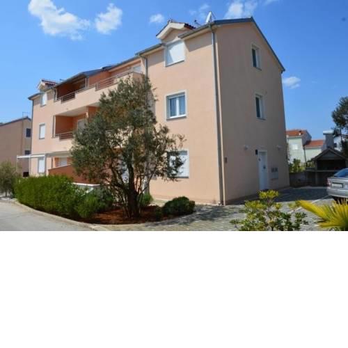 Apartment in Sveti Filip i Jakov with balcony, air conditioning, Wi-Fi (4806-2)