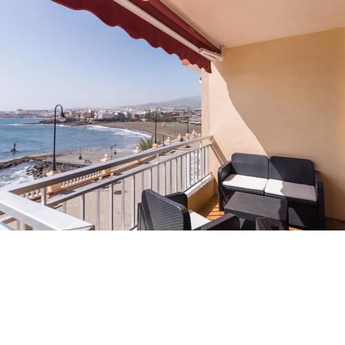 Apartment in Taliarte with stunning sea views