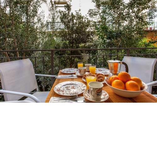Apartment in the old town with terrace
