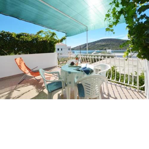 Apartment in Vinišce with Seaview, Balcony, Air condition, WIFI (4398-3)