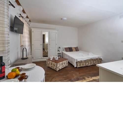 Apartment ISKRA