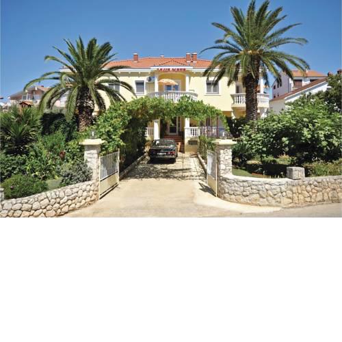 Apartment Julija Klovica V