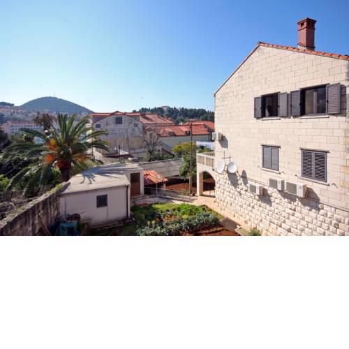 Apartment Karluci