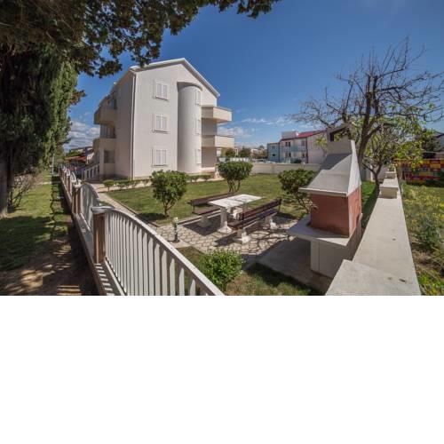 Apartment Klaric 1275