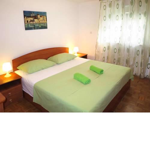 Apartment Klaric (TGR308)