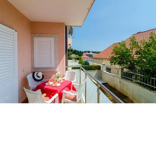 Apartment Laurus