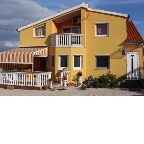 Apartment Leon