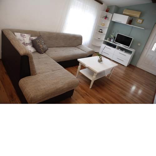 Apartment Leonora