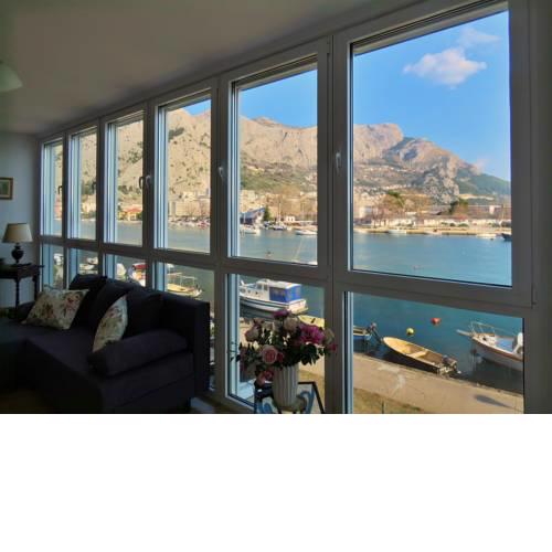 Apartment Lora