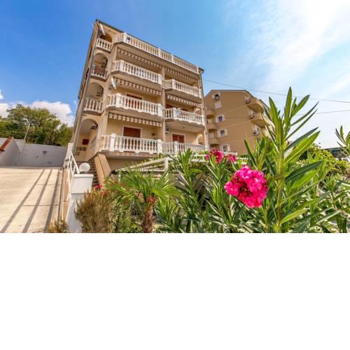 Apartment LORENA